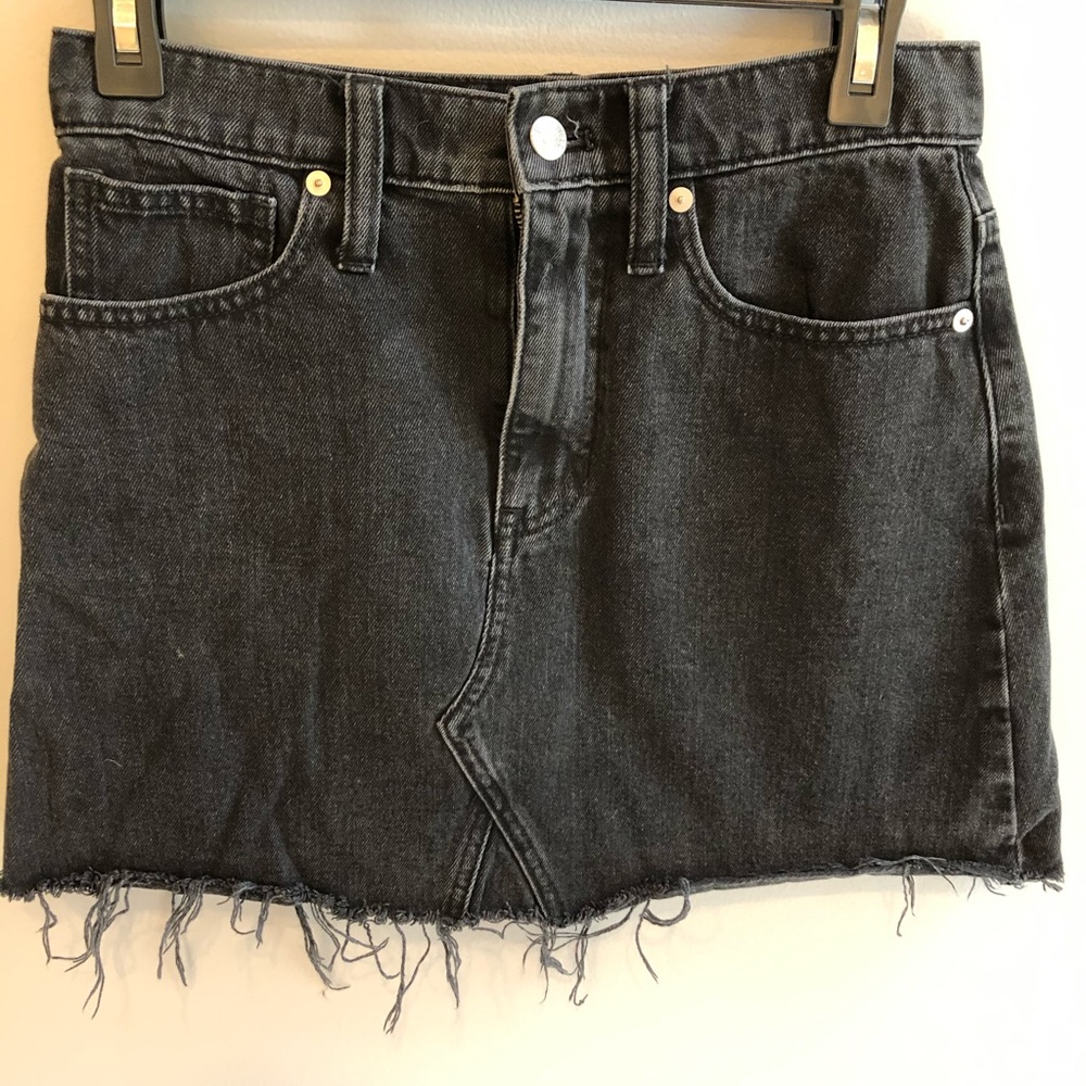 Madewell black denim skirt!